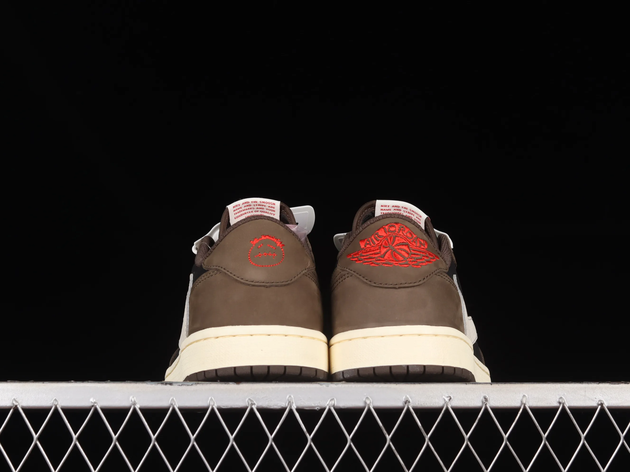 All categories Air Jordan Jordan series basketball shoes Air Jordan 1 Low LW version Travis Scott x Jordan 1 low AJ 1 OG barb reverse hook grimace low top CQ4277-001